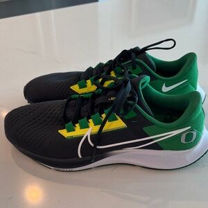 Nike Air Zoom Pegasus 38 Oregon Black and Green Running Shoes